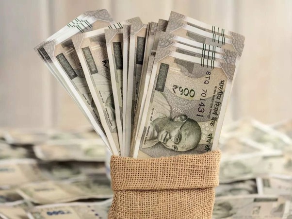 Understanding the Power of Money Before Chasing Wealth